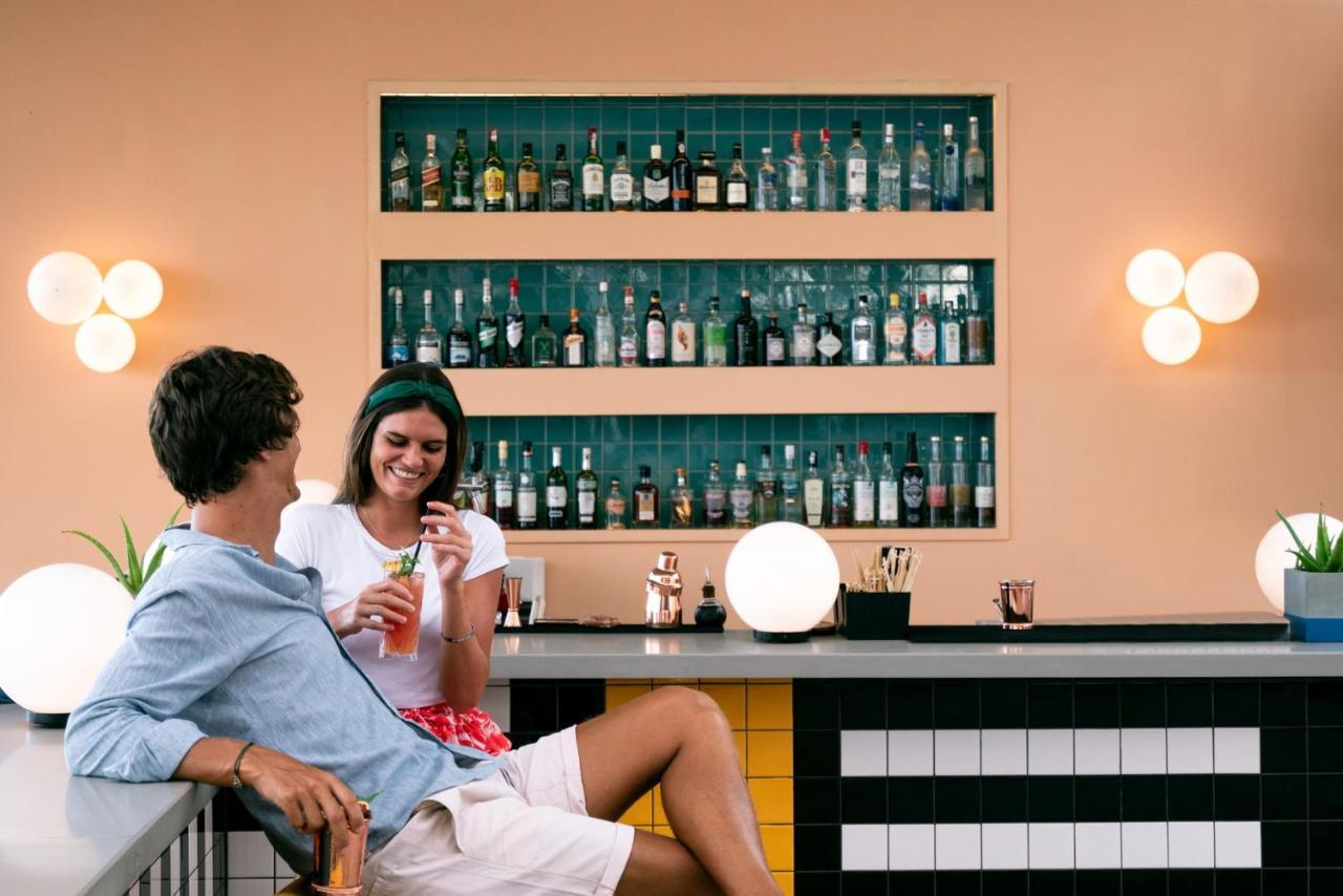 Salt Of Palmar, An Adult-Only Boutique Hotel Belle Mare Εξωτερικό φωτογραφία The bar at the Hotel